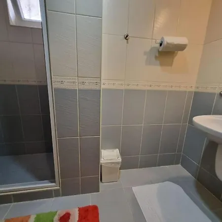 Διαμέρισμα Tria House *